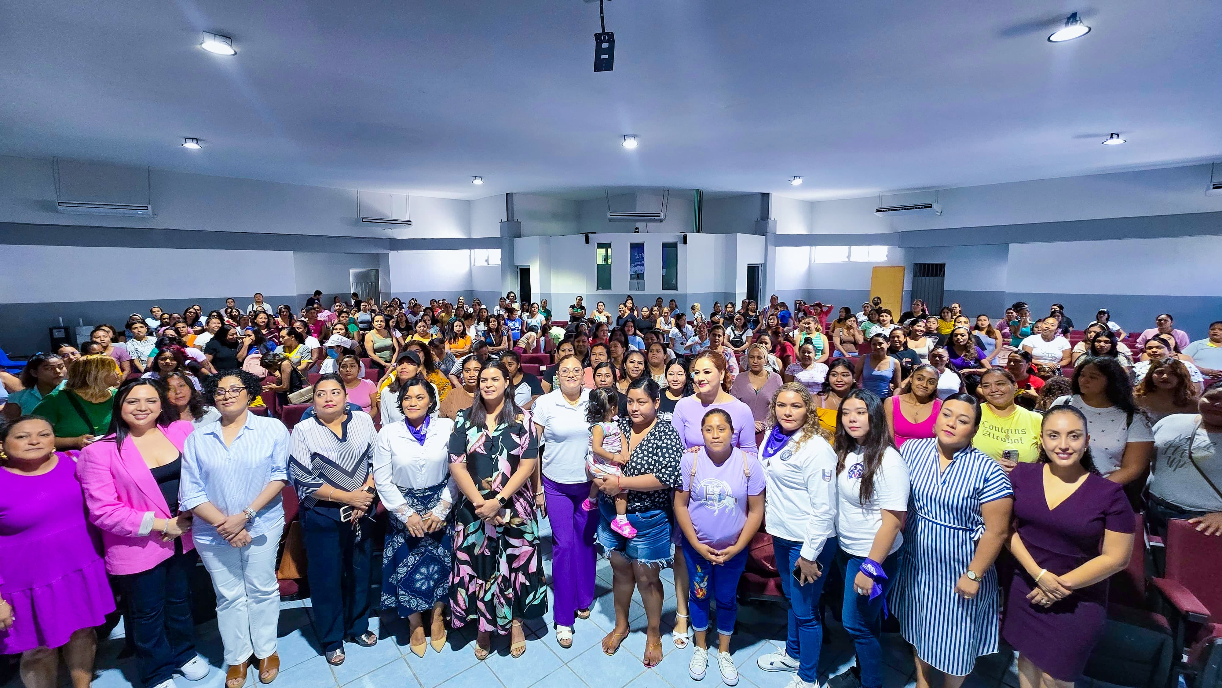 MÁS DE 500 MUJERES CONTARÁN CON PREPARATORIA Y MICROCREDENCIALES PARA LICENCIATURA GRACIAS AL GOBIERNO DE GUERRERO Y LA UAGRO
